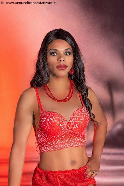 Foto Incontri Transescort Isernia Naomi Fire