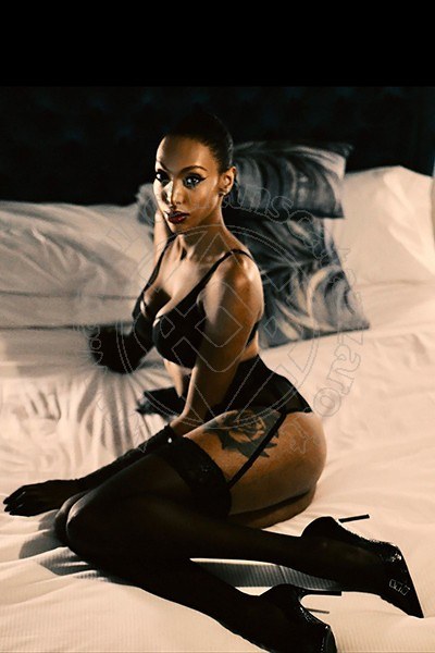 Foto Incontri Transescort Napoli Naomi Closed